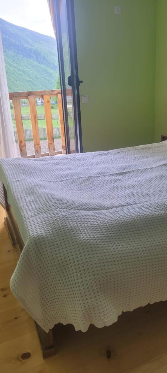 Guest House Guli Mestia Chambre photo