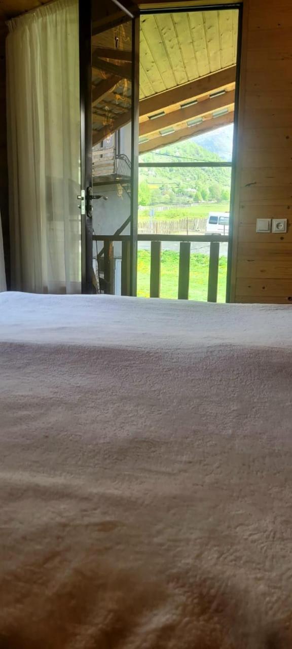 Guest House Guli Mestia Chambre photo