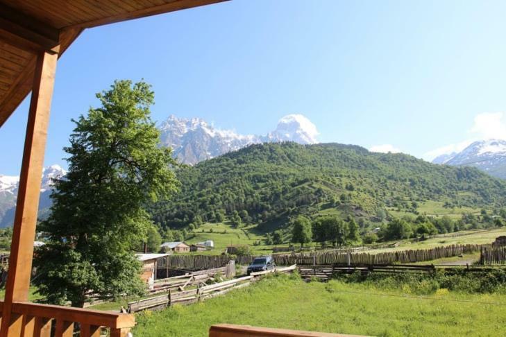 Guest House Guli Mestia Extérieur photo